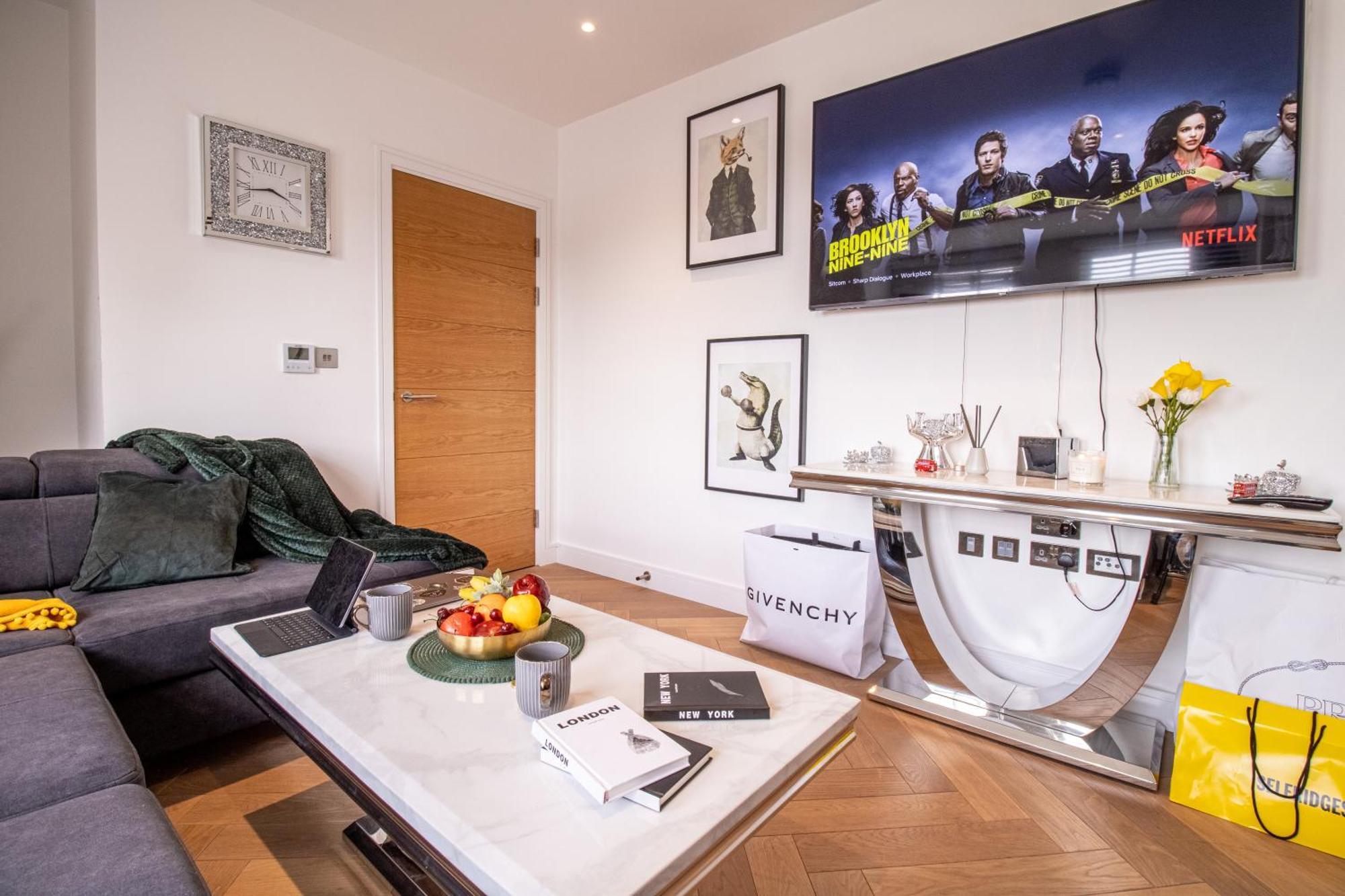 Luxurious 1-Bedroom Penthouse In Marble Arch 71 Londen Buitenkant foto