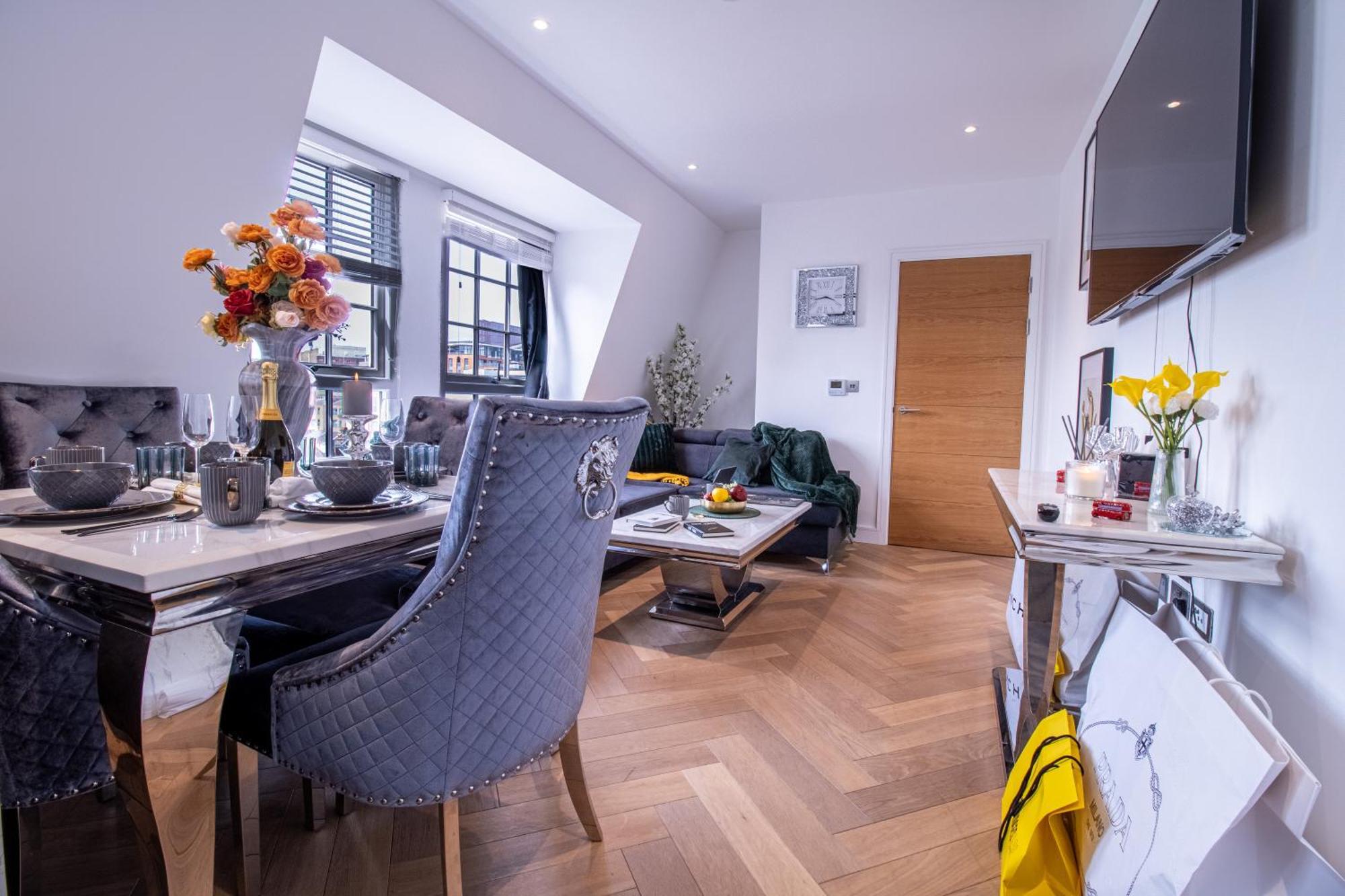 Luxurious 1-Bedroom Penthouse In Marble Arch 71 Londen Buitenkant foto