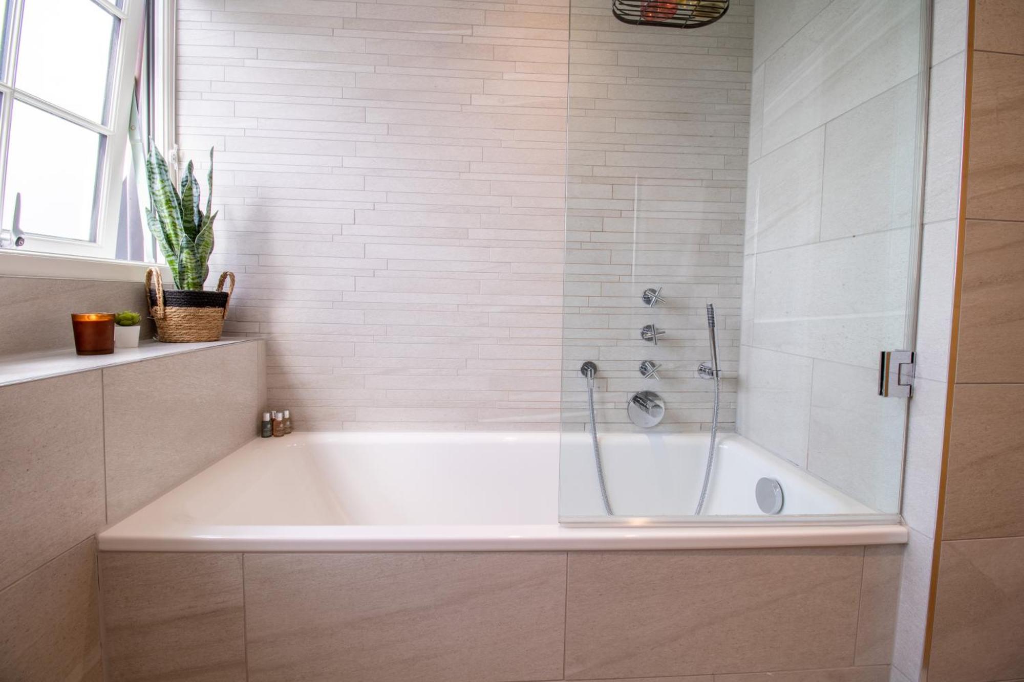 Luxurious 1-Bedroom Penthouse In Marble Arch 71 Londen Buitenkant foto