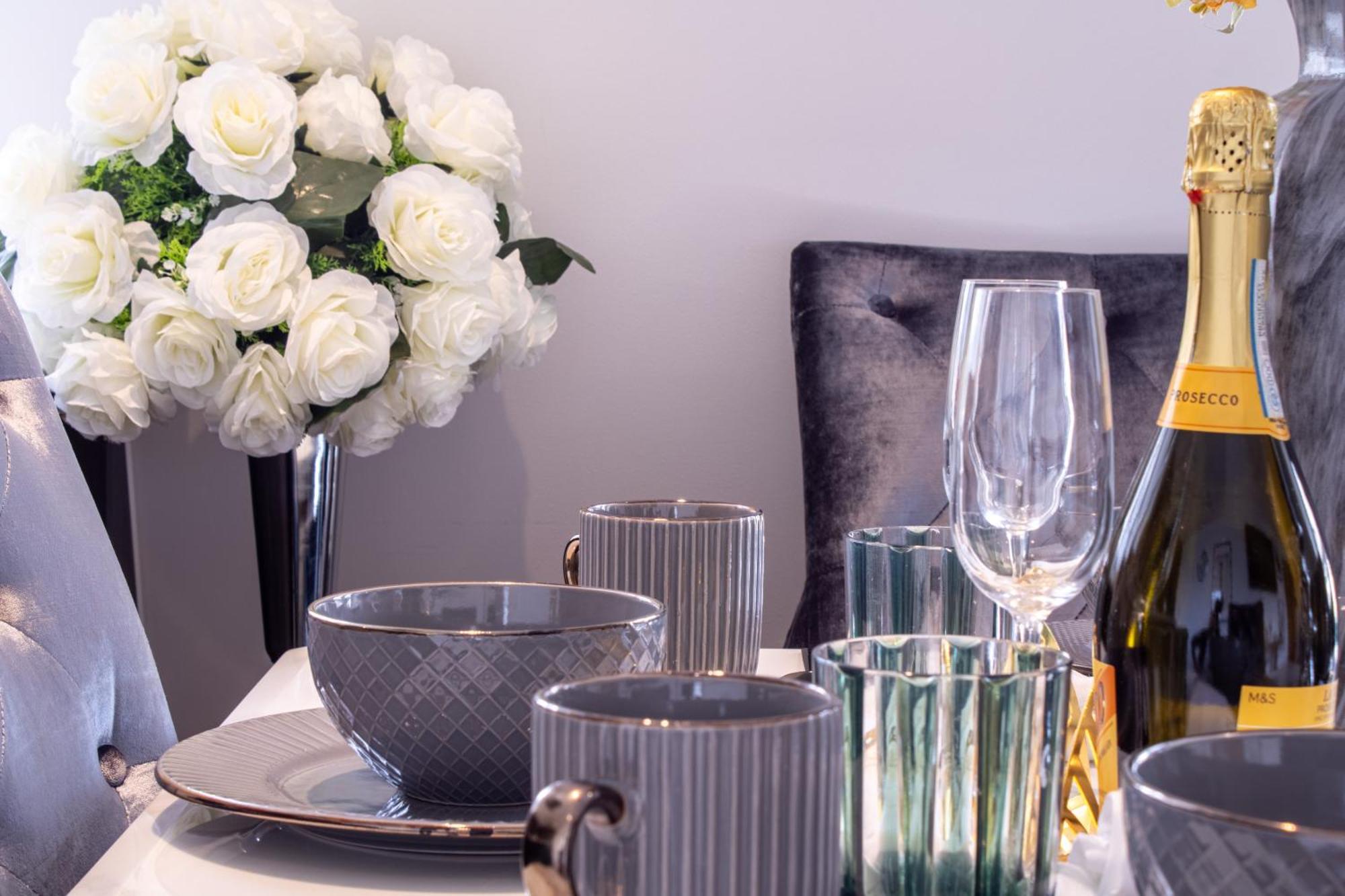 Luxurious 1-Bedroom Penthouse In Marble Arch 71 Londen Buitenkant foto