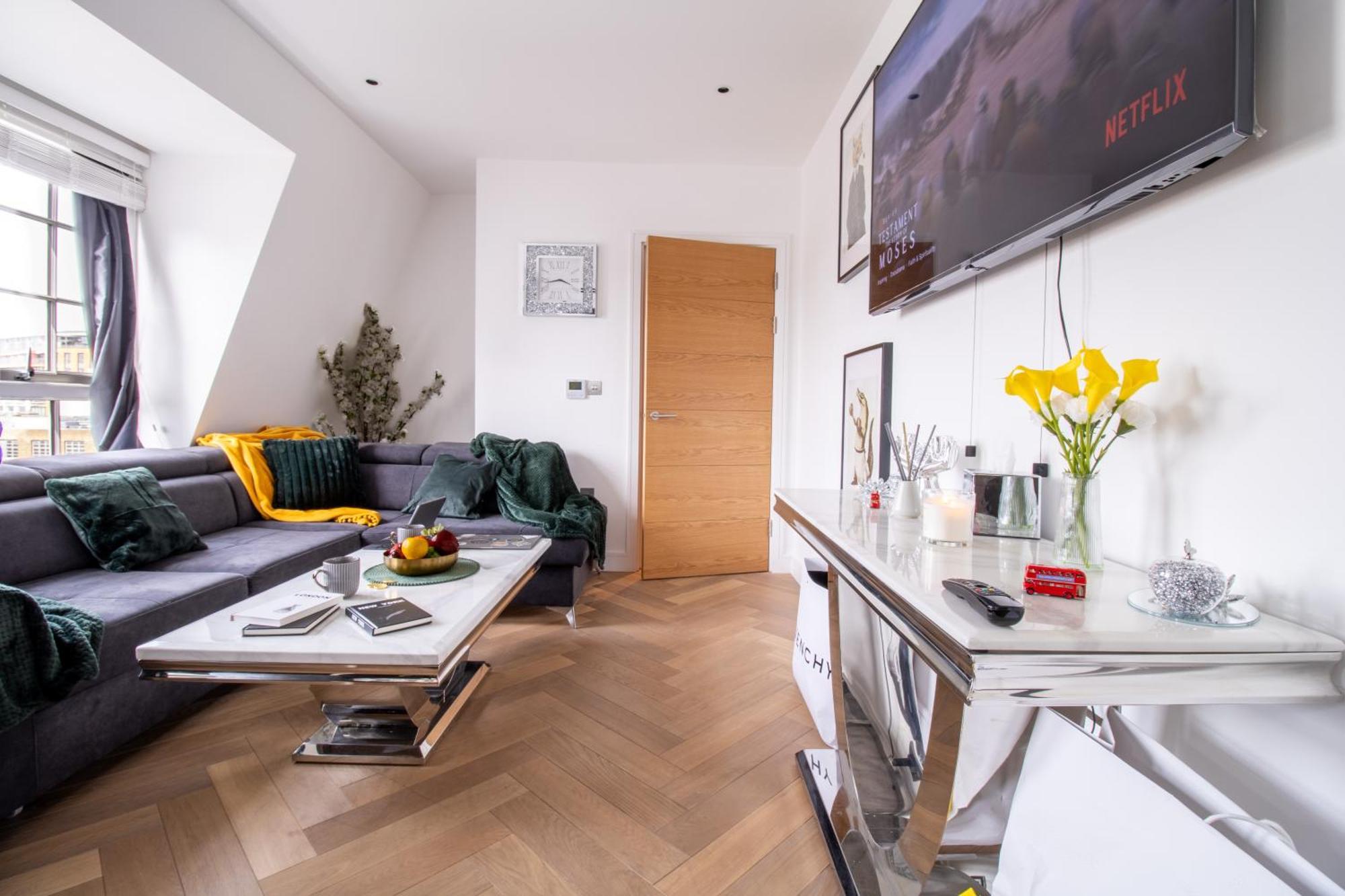 Luxurious 1-Bedroom Penthouse In Marble Arch 71 Londen Buitenkant foto